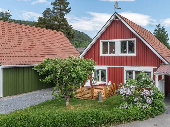 6 rok · 140 m² · Bivackvägen 11