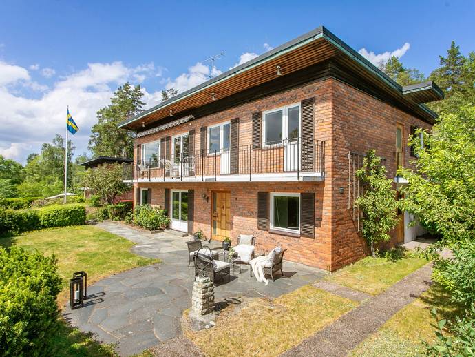 7 rok · 215 m² · Tunnelvägen 23