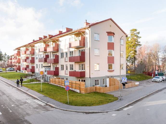 3,5 rok · 75 m² · Lustigknoppsvägen 2A