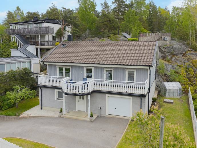4 rok · 128 m² · Fagerängsvägen 37