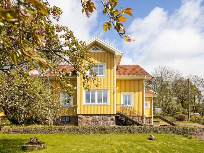 8 rok · 179 m² · Gullringevägen 21