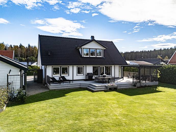6 rok · 156 m² · Järvstigen 6