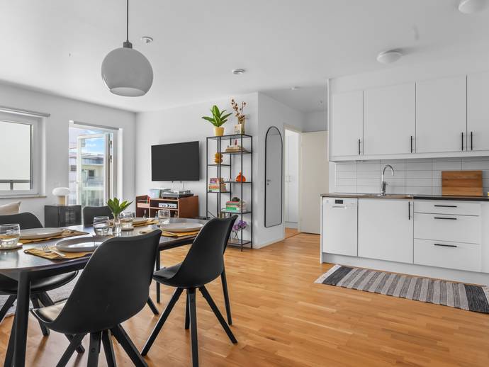 2 rok · 44 m² · Sollentunavägen 297