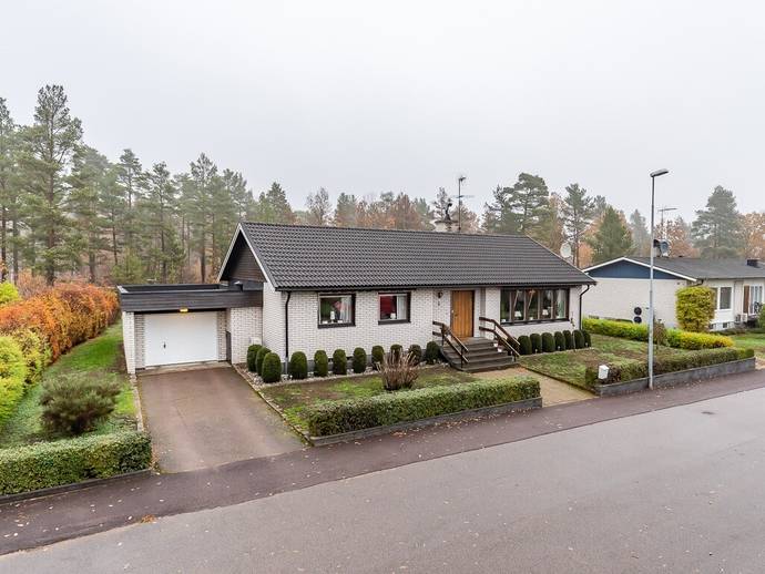 4 rok · 113 m² · Floravägen 8