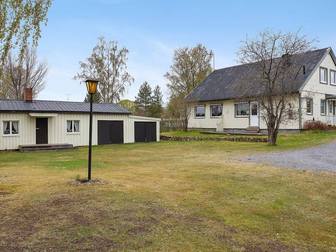 6 rok · 227 m² · Haubitsvägen 6 samt Haubitsvägen 8