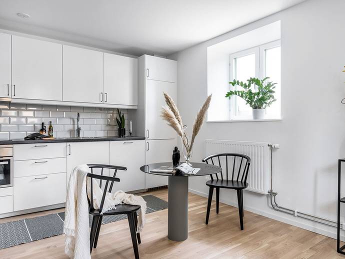 2 rok · 61 m² · Västra Vägen 5B