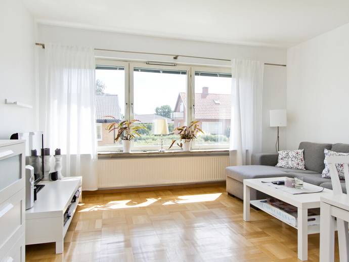 1 rok · 43,5 m² · Ängsgatan 1 B