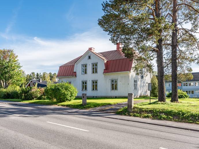9 rok · 270 m² · Storgatan 39
