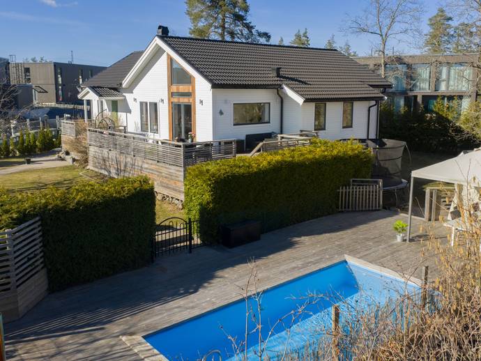 6 rok · 142 m² · Fyrgränd 6D