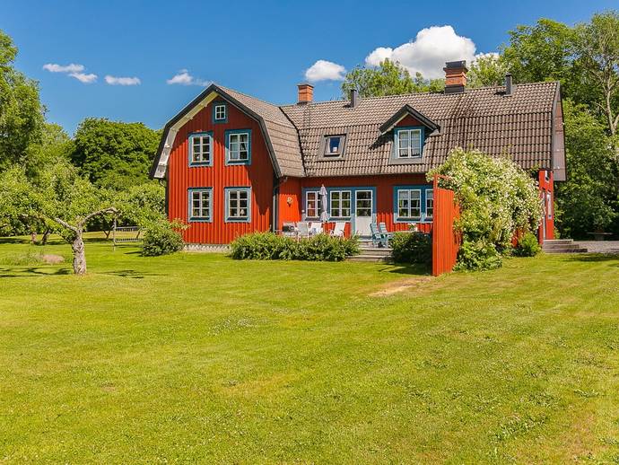 6 rok · 247 m² · Nästakvarn 1