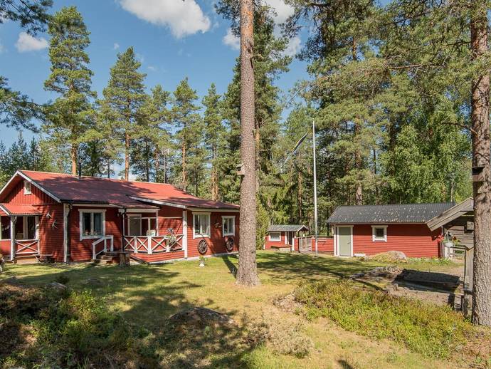 3 rok · 90 m² · Långsjö station 21