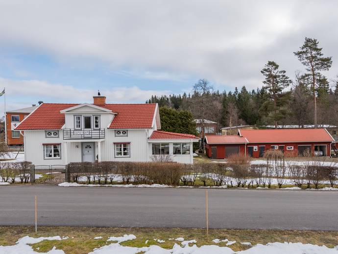 6 rok · 135 m² · Hallevägen 1