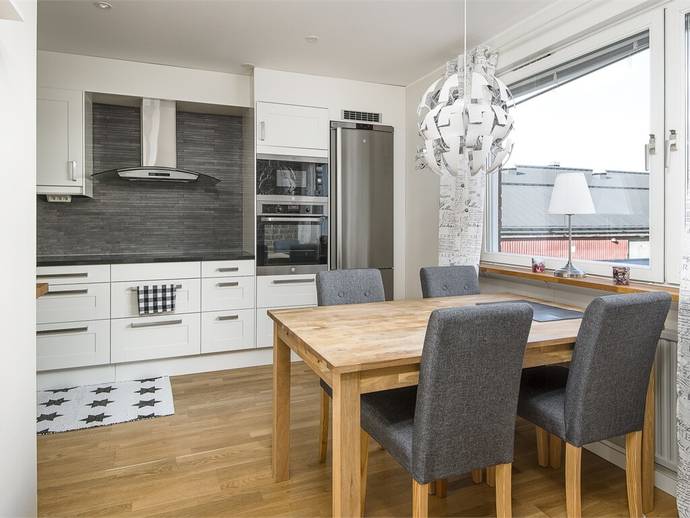 3 rok · 75 m² · Hantverkaregatan 25 A