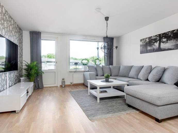 3 rok · 79 m² · Tuvgatan 14
