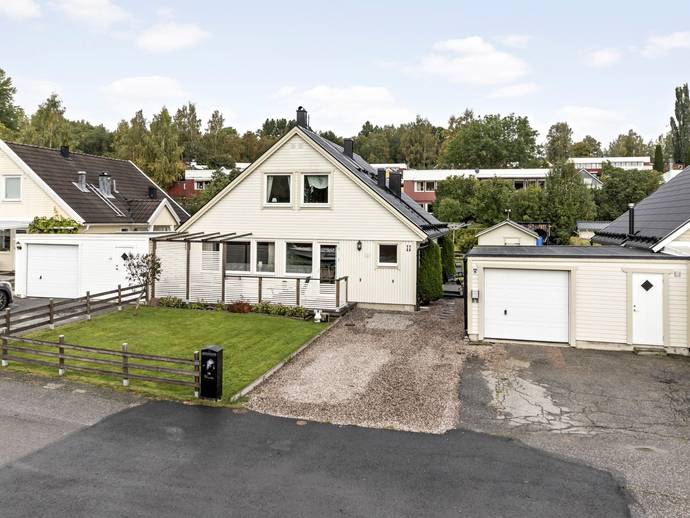 7 rok · 136 m² · Meteorvägen 11