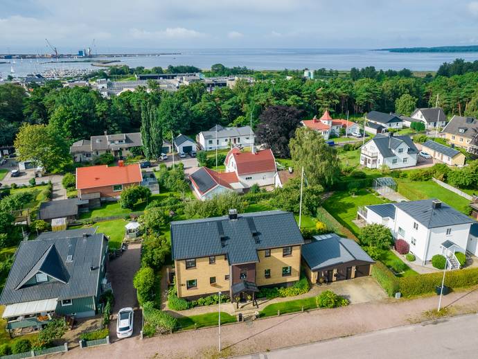 8 rok · 248 m² · Amiralsgatan 9