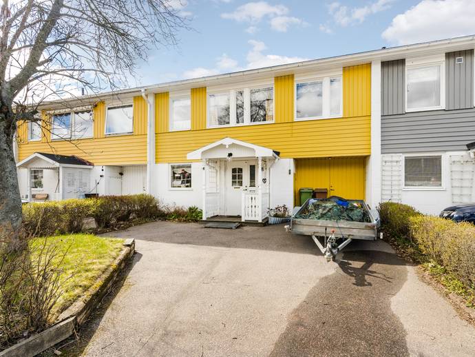 4 rok · 90 m² · Bäckstugevägen 7B