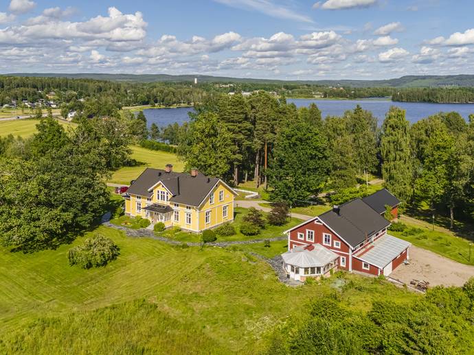 7 rok · 344 m² · Krakeruds Gård