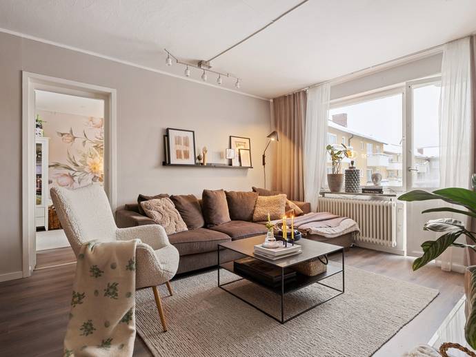 3 rok · 70 m² · Sjösavägen 93