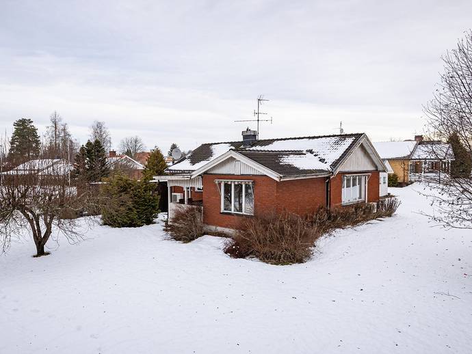 4 rok · 106 m² · Charlottas väg 2