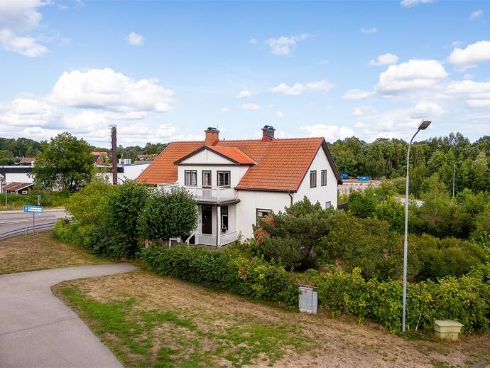 8 rok · 191 m² · Järnvägsgatan 43