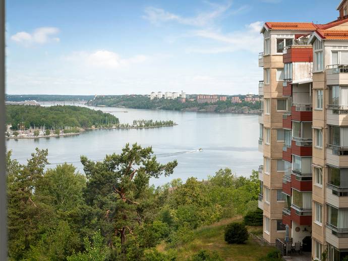 2 rok · 71,5 m² · Fyrspannsvägen 74