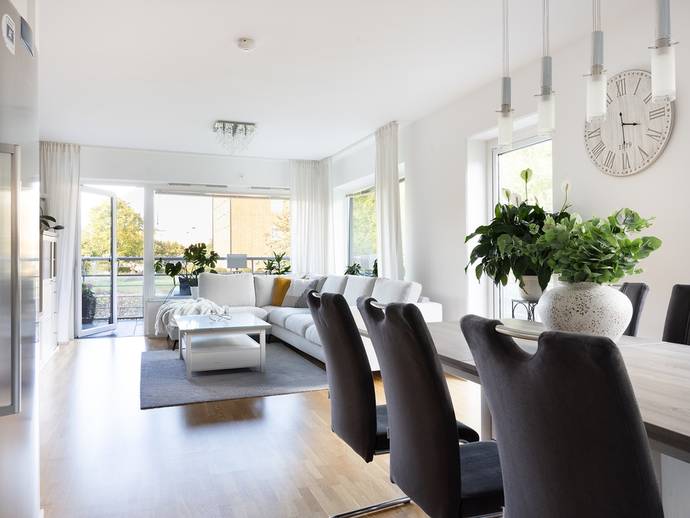 3 rok · 77 m² · Segevägen 8