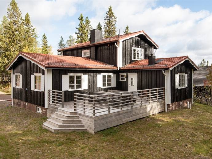 7 rok · 128 m² · Fjällhemsvägen 24