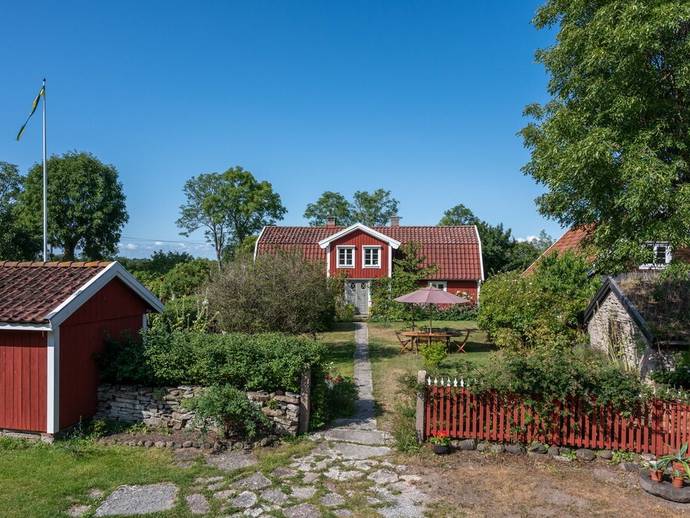 6 rok · 145 m² · Norra Norrbyvägen 6