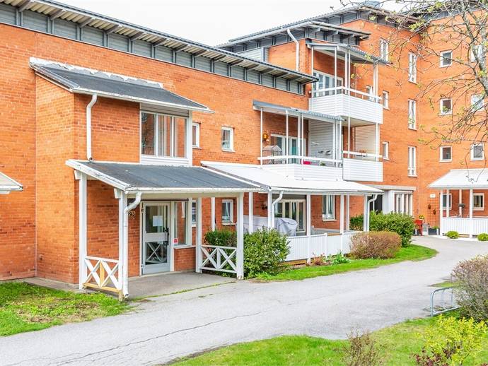 2 rok · 64 m² · Brynäsgatan 93