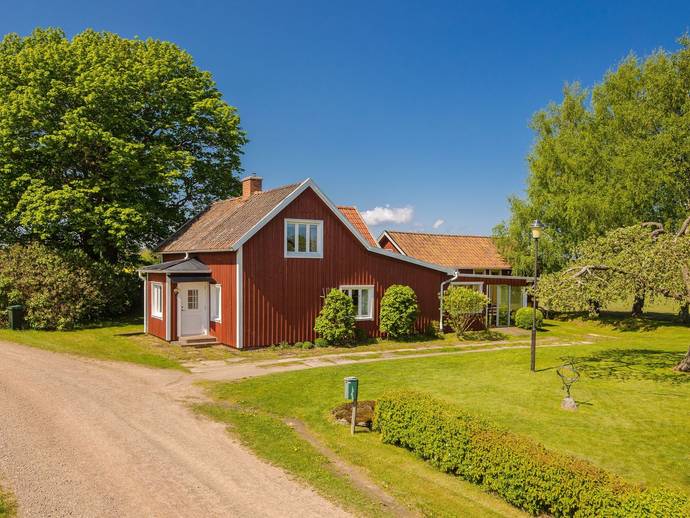 5 rok · 110 m² · Hangelösa kyrkby Smedjebacken 1