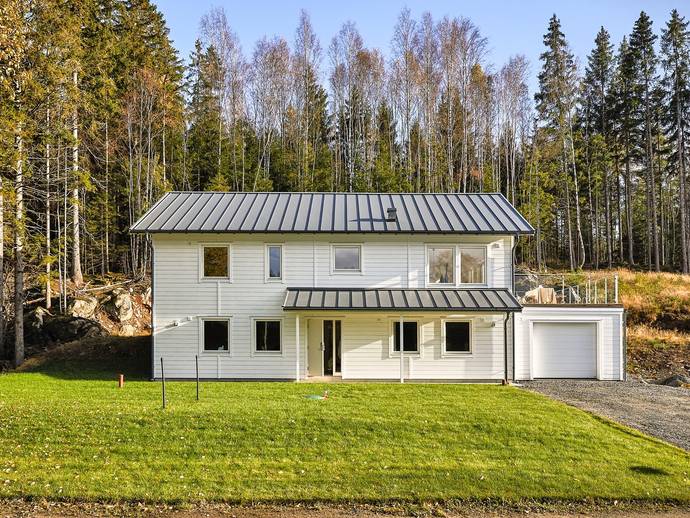 6 rok · 178 m² · Risbohult 506A