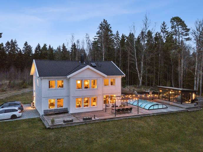 6 rok · 200 m² · Sätravägen 51C