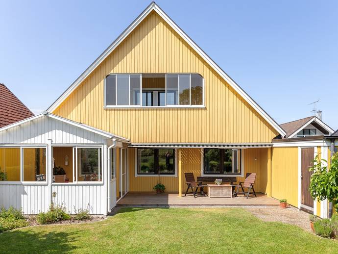 7 rok · 151 m² · Lergodsvägen 8