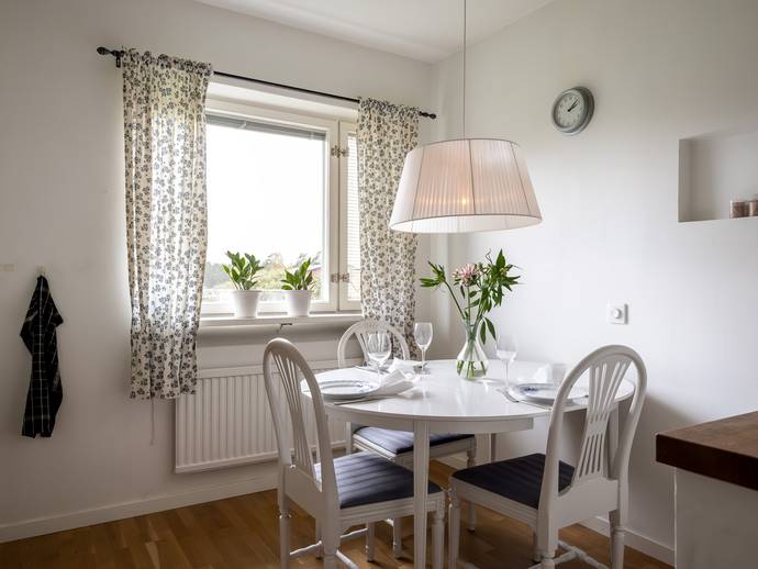 2 rok · 60 m² · Meitens väg 25