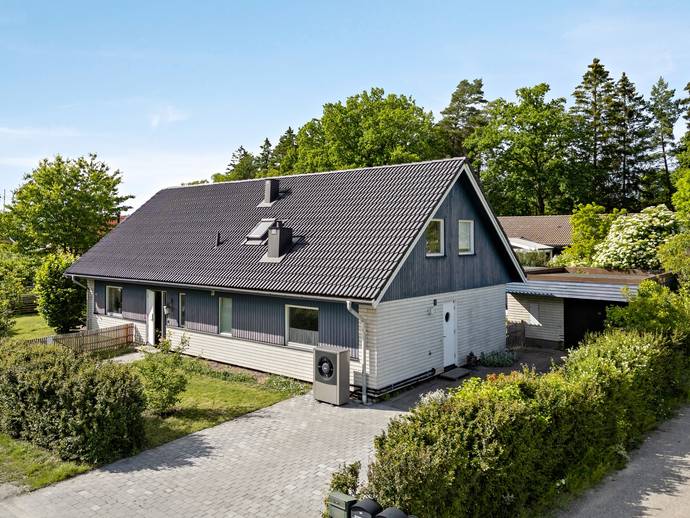 8 rok · 207,5 m² · Floravägen 20A