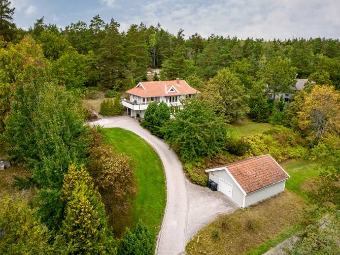 6 rok · 178 m² · Hackholmssundsvägen 9