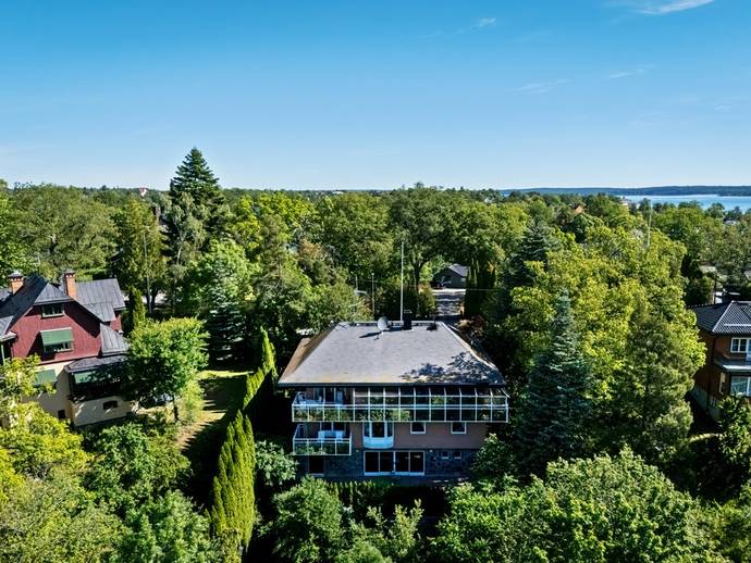 7 rok · 383 m² · Skärviksvägen 31