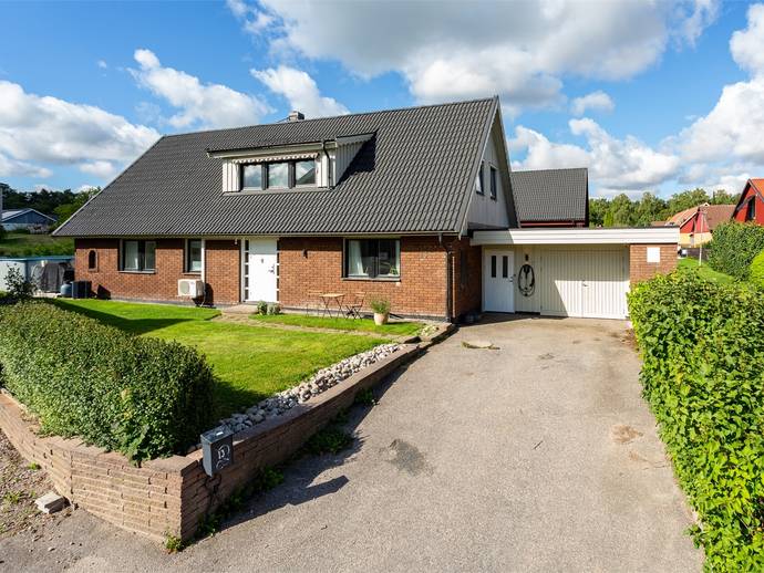 8 rok · 160 m² · Alngatan 13