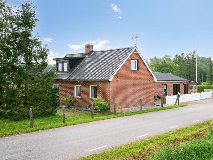 4 rok · 122 m² · Äspinge 209