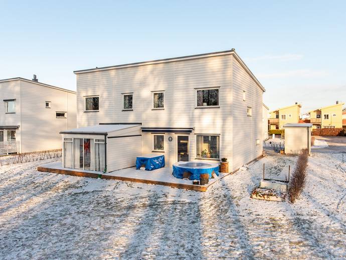 4 rok · 108 m² · Oljeväxtgatan 10