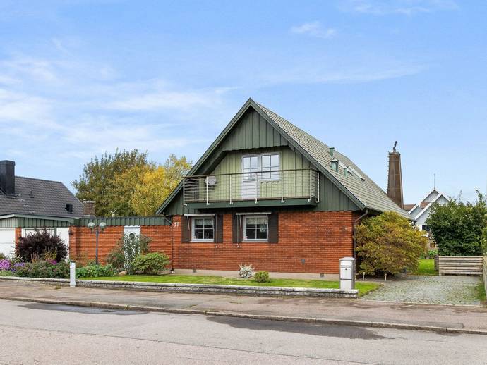 6 rok · 170 m² · Gjutängsvägen 51