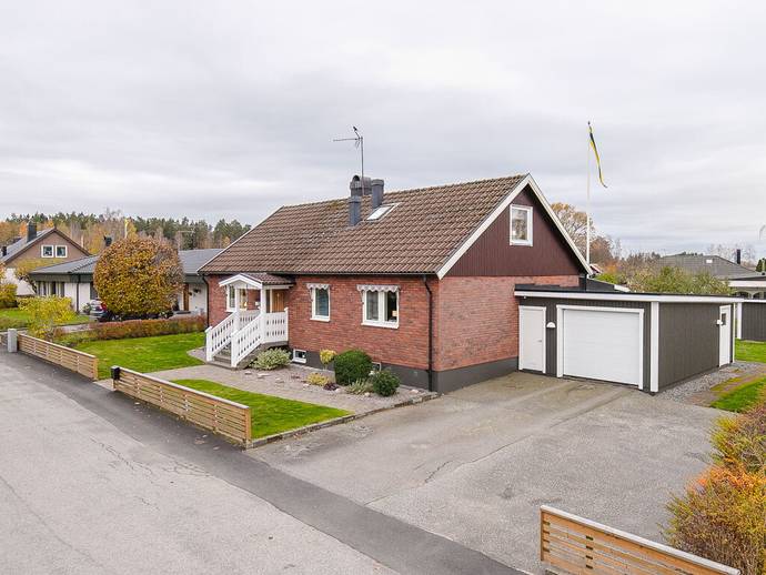 5 rok · 136 m² · Karlslundsvägen 6
