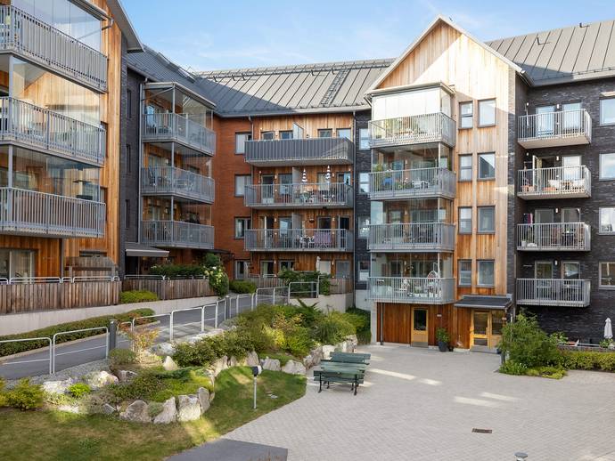 2 rok · 65 m² · Ragvaldsbo Gårdsväg 10C