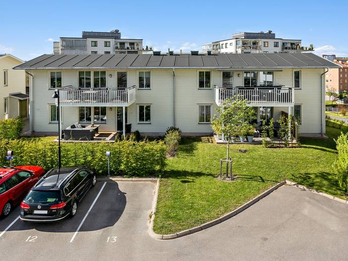 3 rok · 81 m² · Studievägen 48