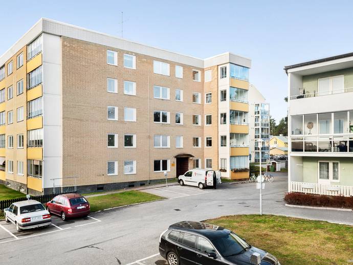 2 rok · 64,5 m² · Floragatan 12