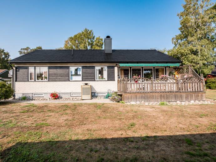 4 rok · 107 m² · Algränd 6
