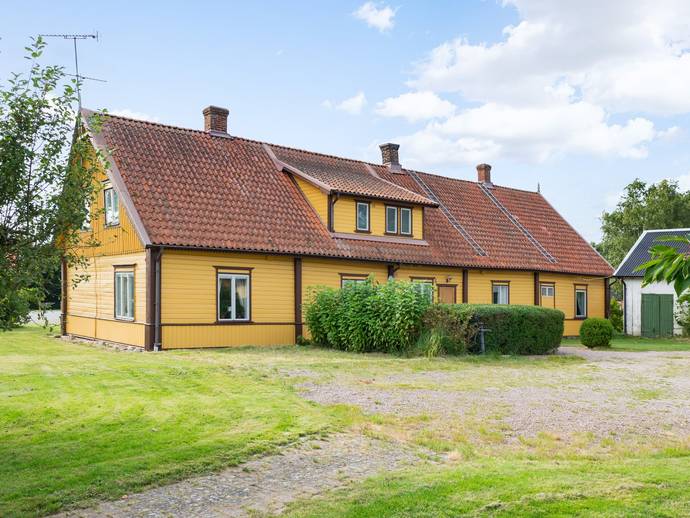 11 rok · 250 m² · Tjärby 10