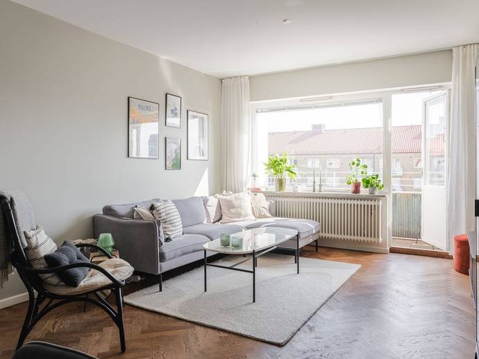2 rok · 61 m² · Sergels väg 9B