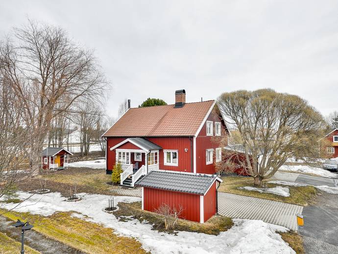 6 rok · 161 m² · Regnbågsgatan 17